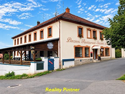 Prodej  vícegeneračního domu 604 m², pozemek 4 793 m²