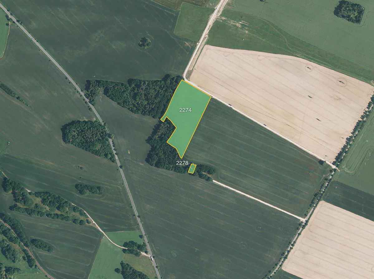 Prodej pole 21589 m², Tchořovice – fotka 1 z 3