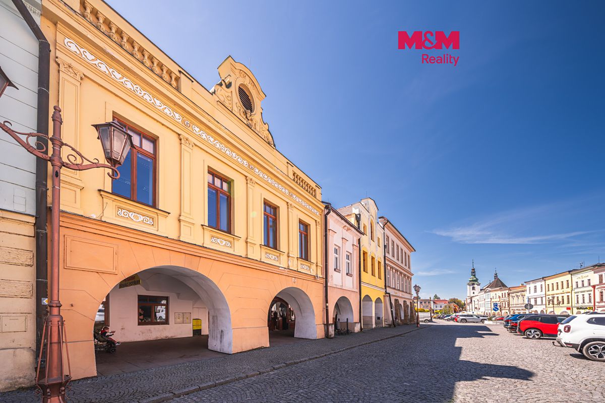 Prodej rodinného domu 801 m², pozemek 382 m²