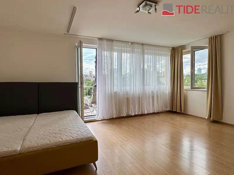 Prodej bytu 1+kk 44 m², Praha – náhled fotky 2