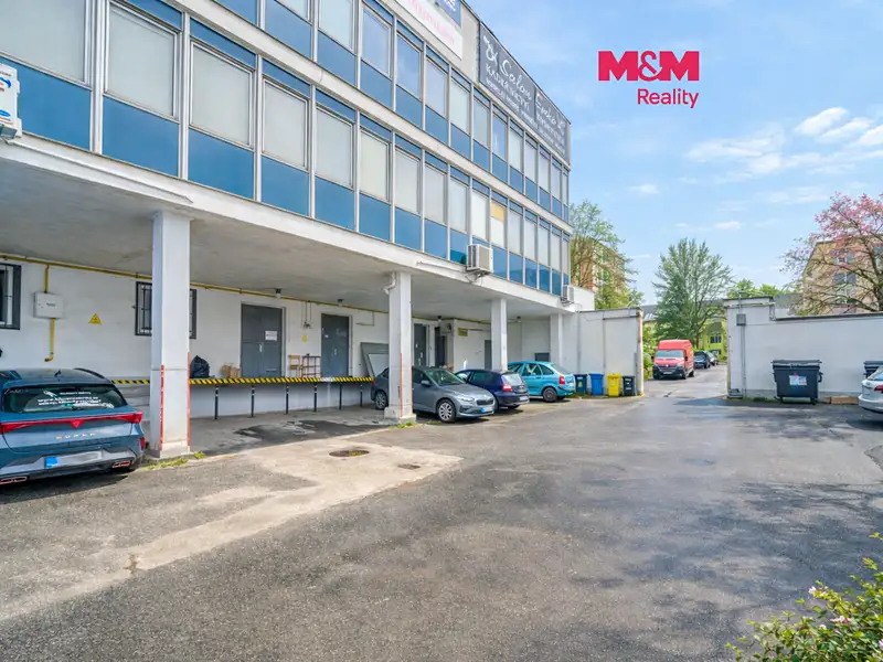 Pronájem skladového prostoru 641 m², Plzeň – náhled fotky 1
