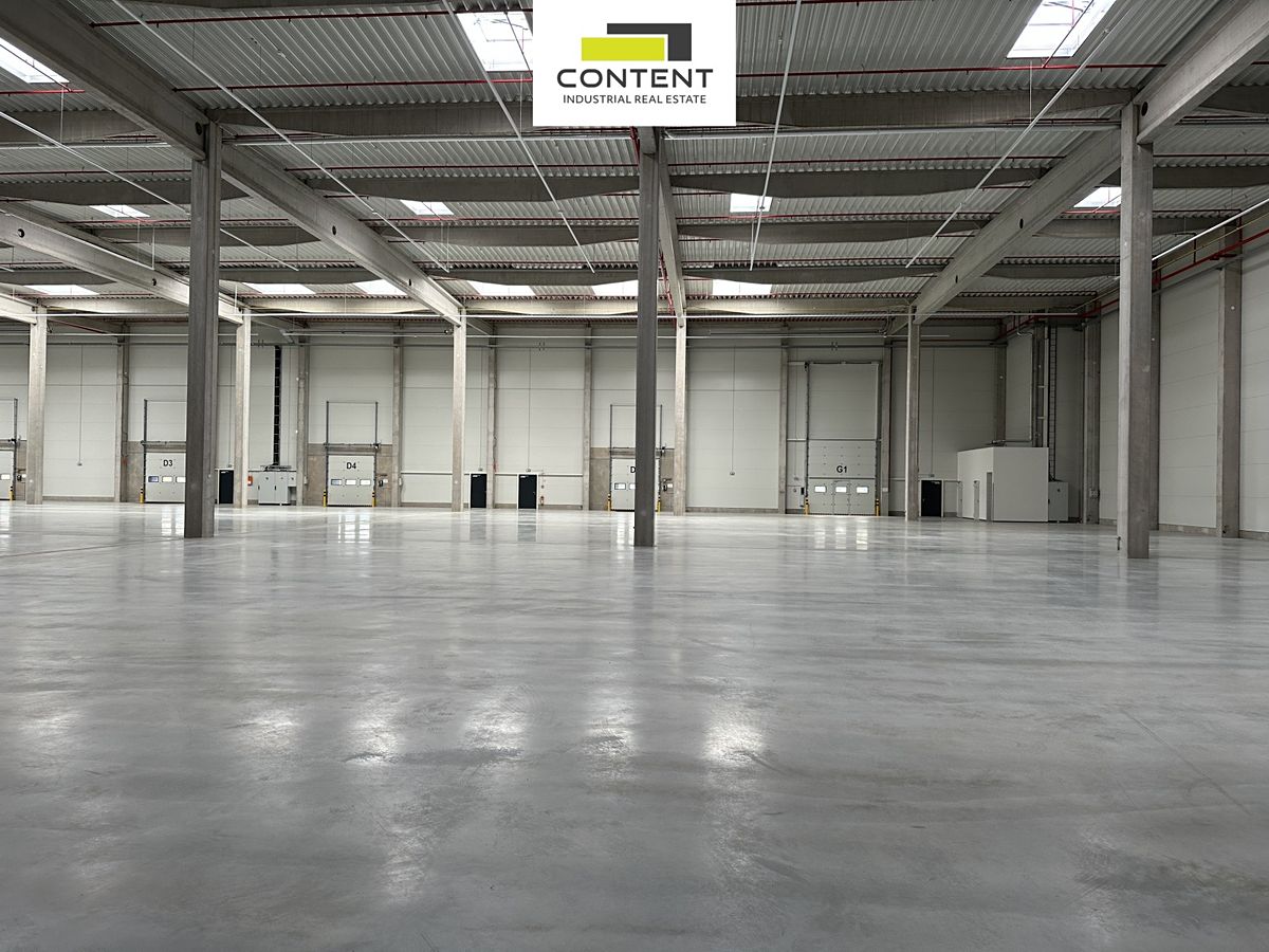 Pronájem skladového prostoru 9775 m² – fotografie 5