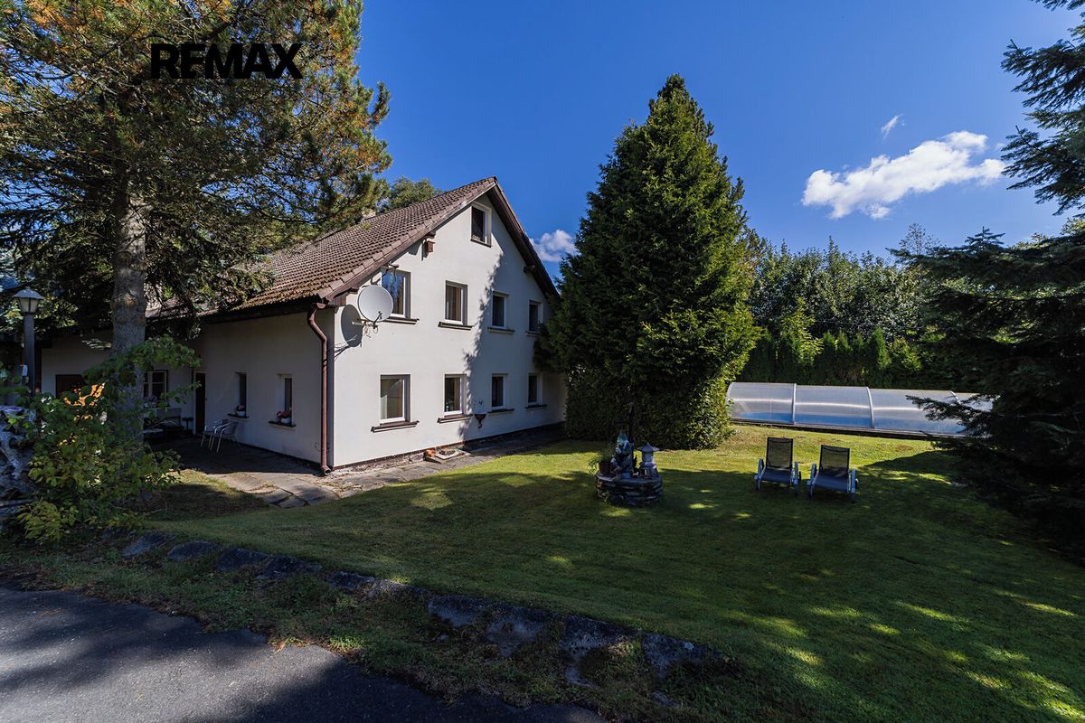 Prodej rodinného domu 280 m², pozemek 16338 m² – fotografie 5
