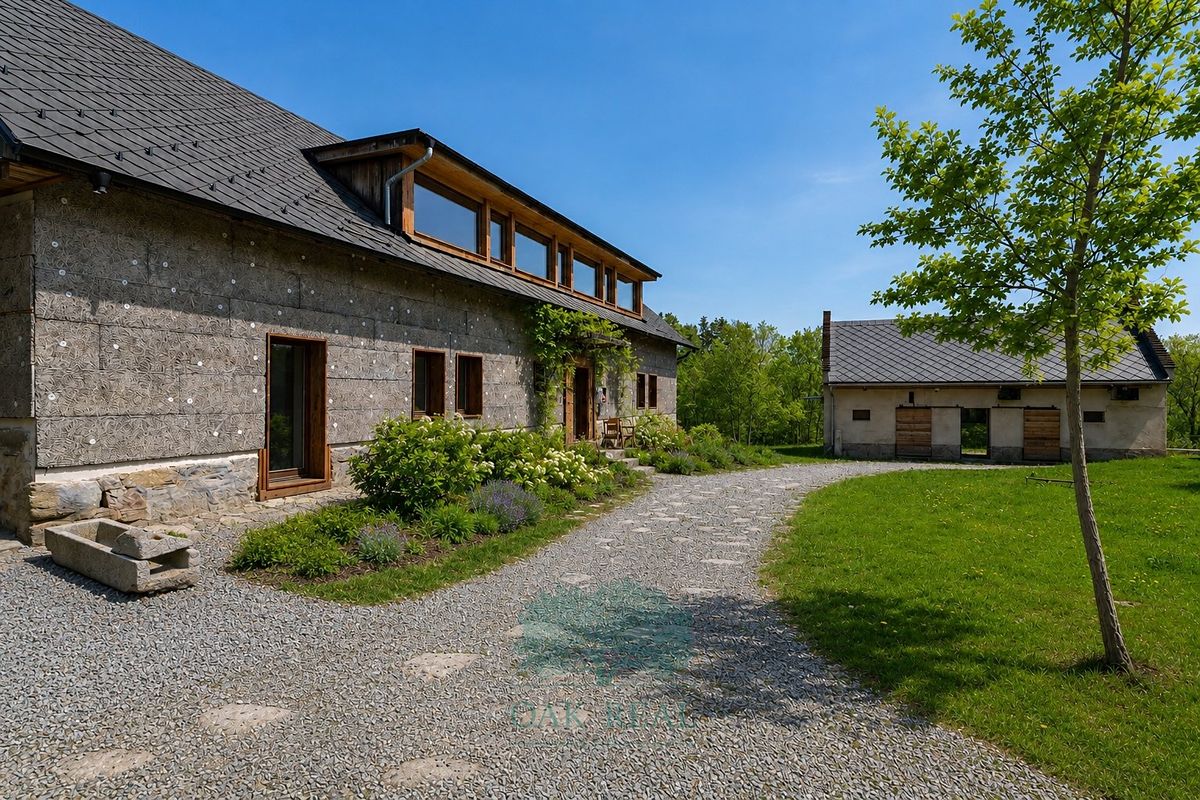 Prodej zemědělské usedlosti 952 m², pozemek 29554 m²