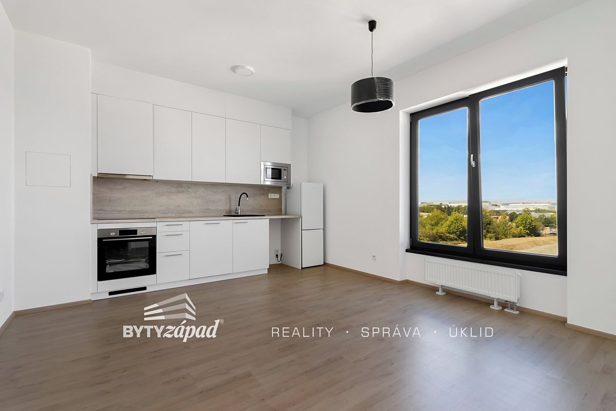 Pronájem bytu 1+kk 27 m²
