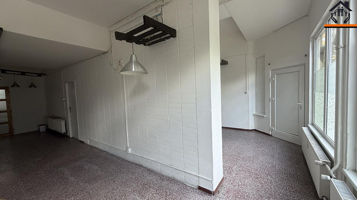 Pronájem komerční nemovitosti 74 m² – fotografie 3