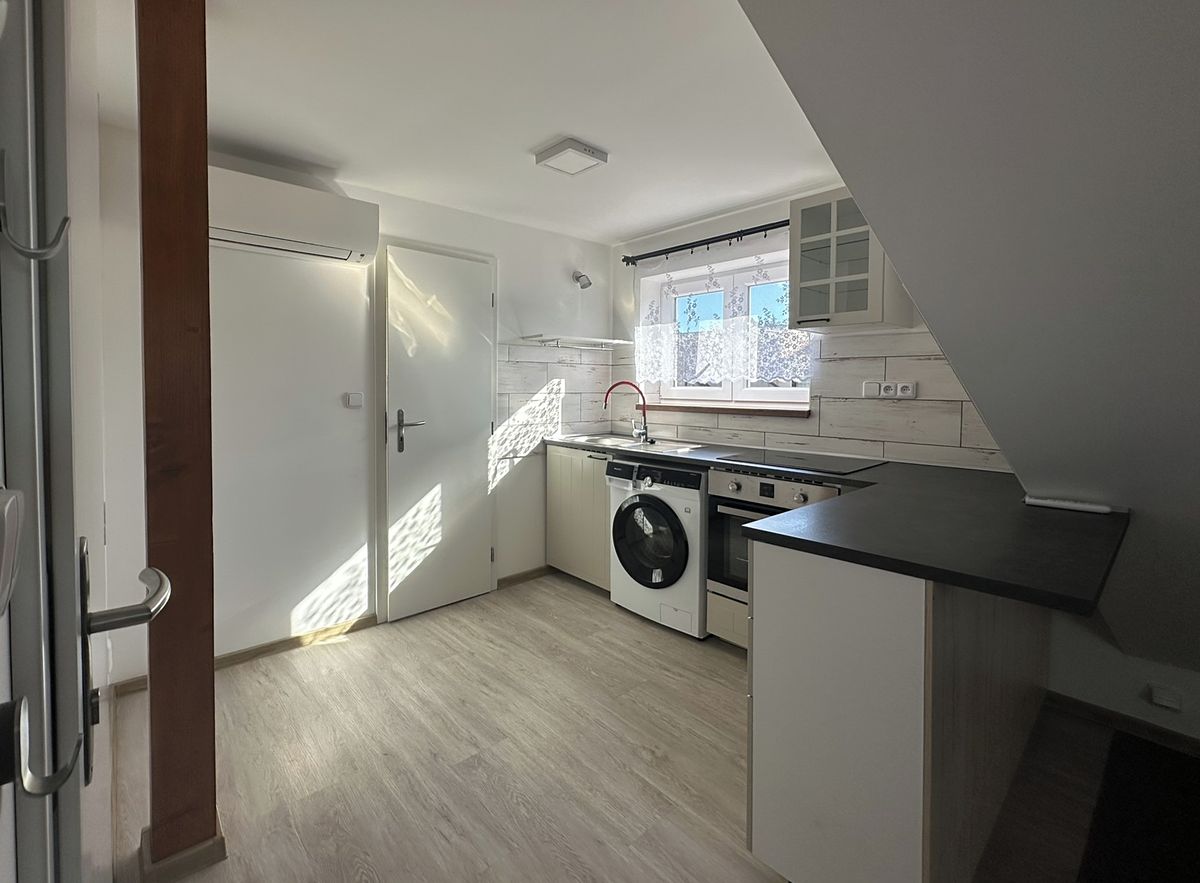 Pronájem bytu 1+kk 26 m² – fotografie 3