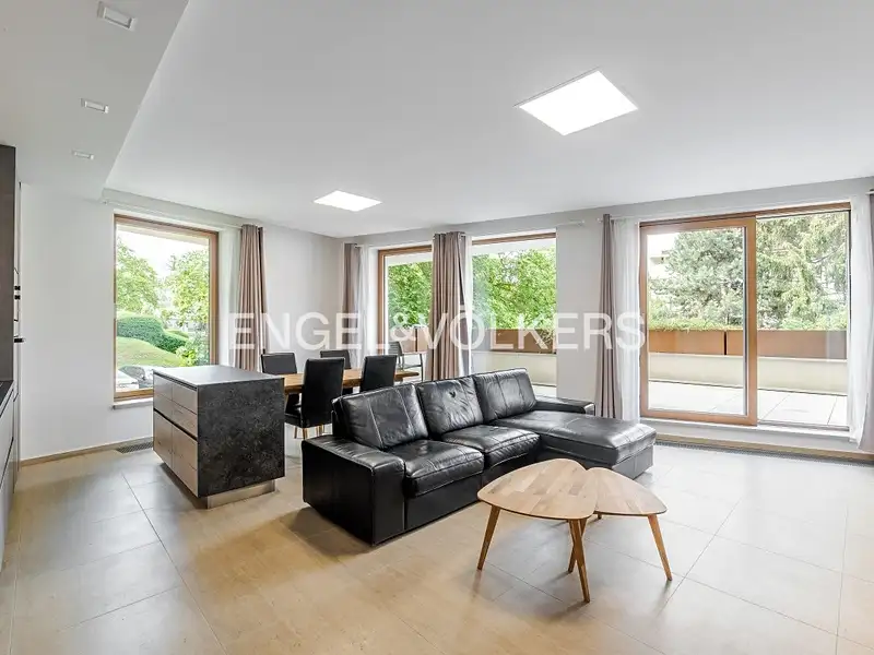 Pronájem bytu 3+kk 79 m², Praha – náhled fotky 3