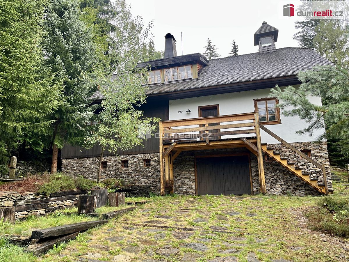 Prodej rodinného domu 300 m², pozemek 1292 m² – fotografie 5