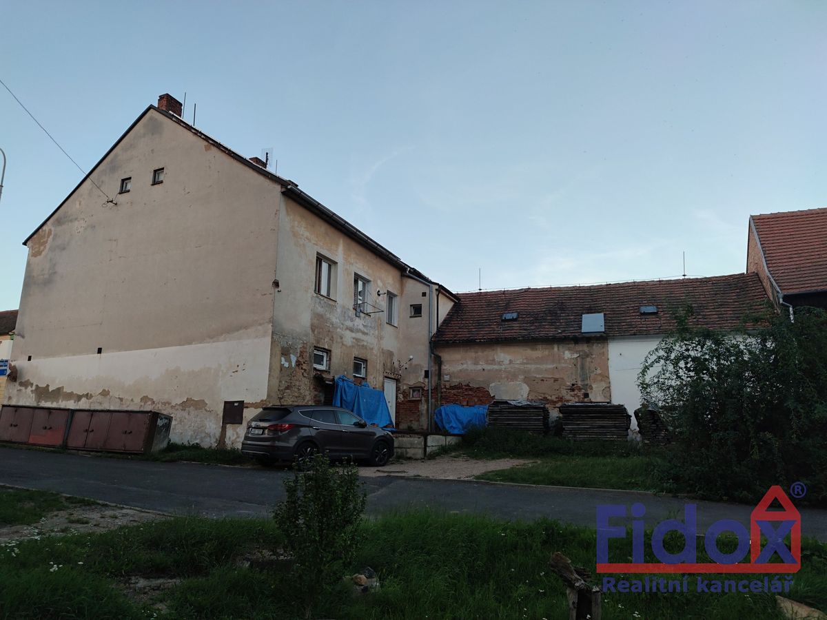 Prodej rodinného domu 400 m², pozemek 482 m² – fotografie 5