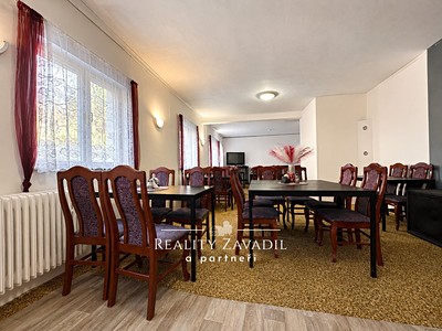 Комерційне приміщення на продаж, 561 м² (2 з 20)