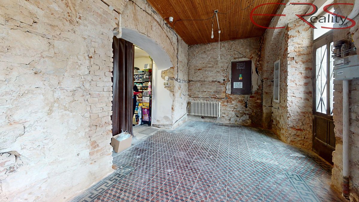 Prodej rodinného domu 200 m², pozemek 246 m² – fotografie 4