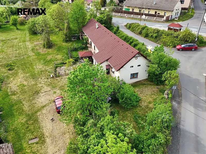 Prodej zemědělské usedlosti 236 m², pozemek 10878 m², Týnec nad Labem – náhled fotky 1