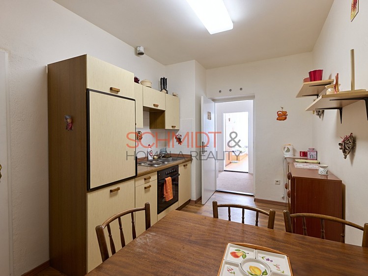 Prodej komerčního prostoru, 1 612 m² (22 z 31)