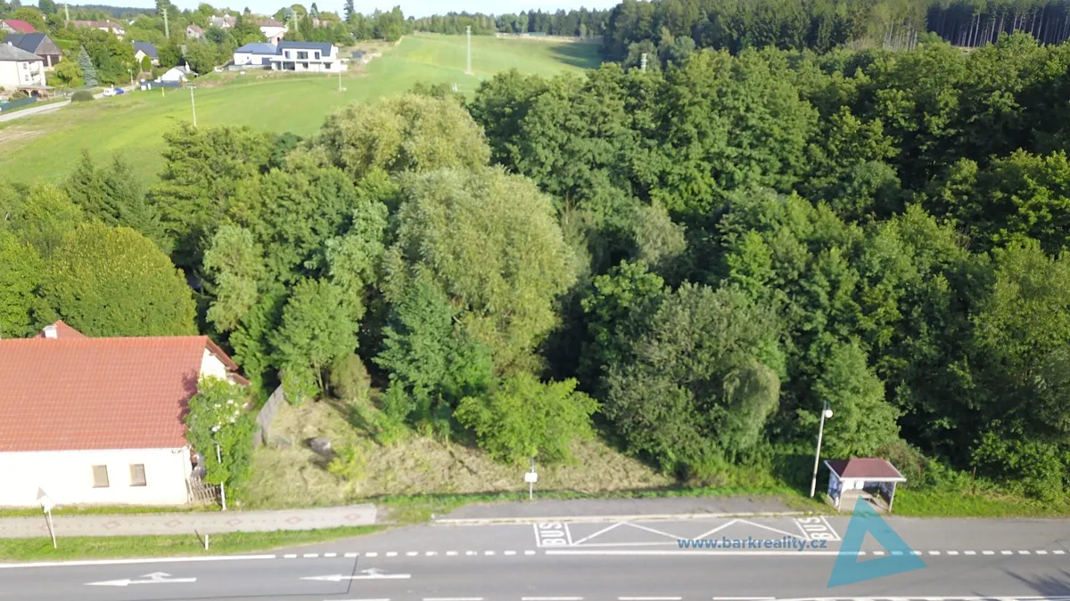 Prodej stavebního pozemku 1040 m²