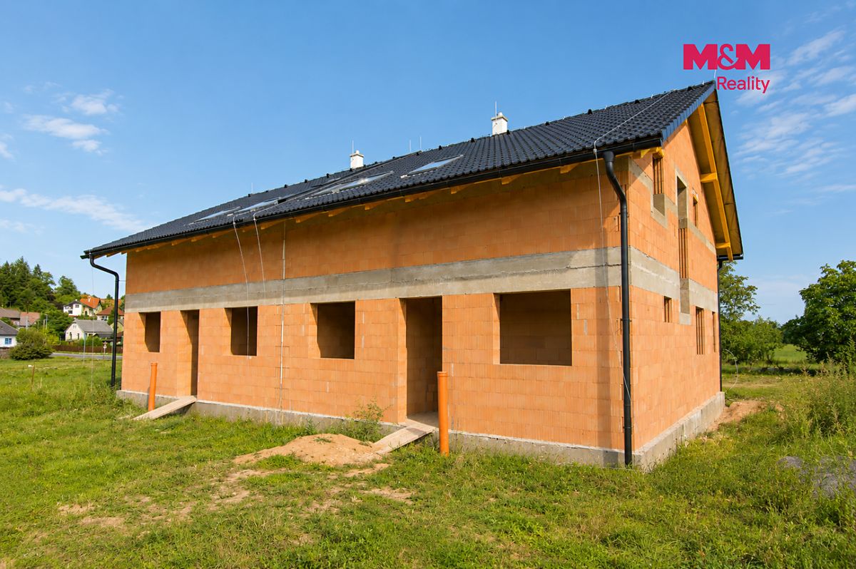 Prodej rodinného domu 147 m², pozemek 425 m² – fotografie 3