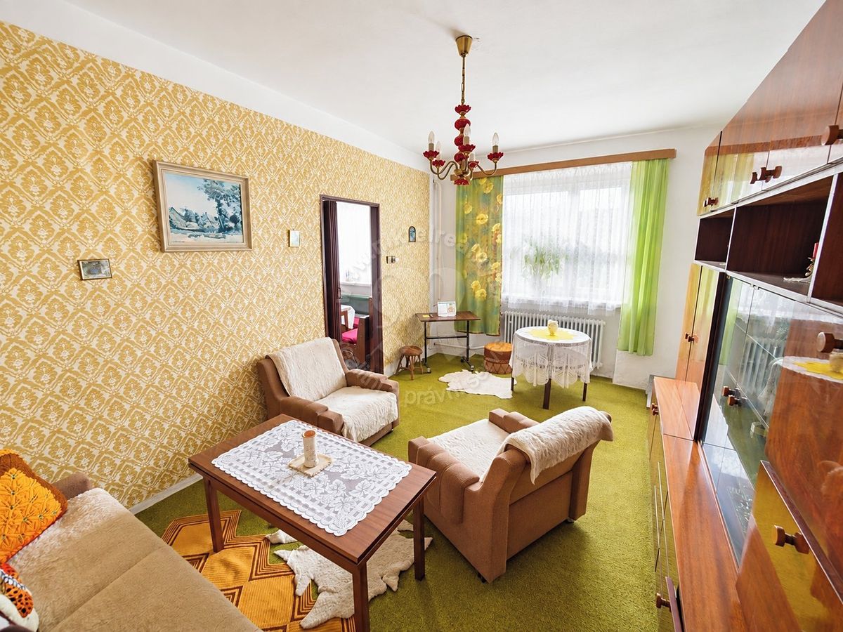 Prodej rodinného domu 327 m², pozemek 1171 m² – fotografie 4