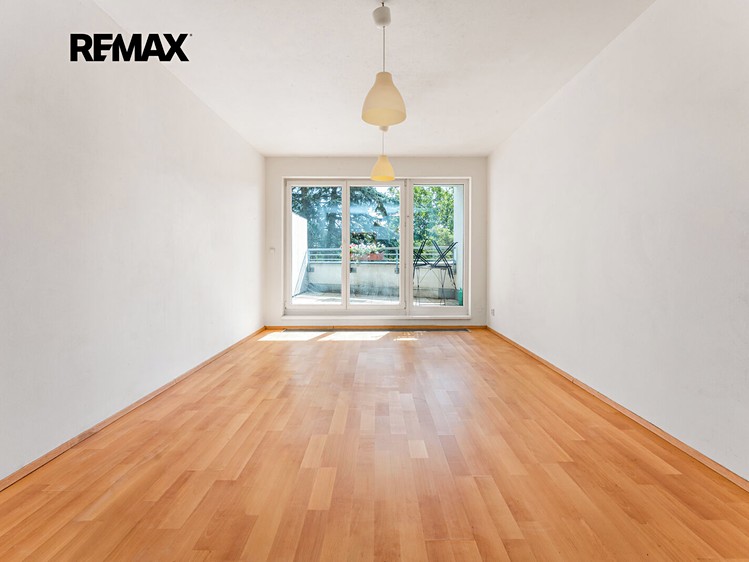 Wohnung 1+kk zum Kauf, 34 m² (1 von 14)