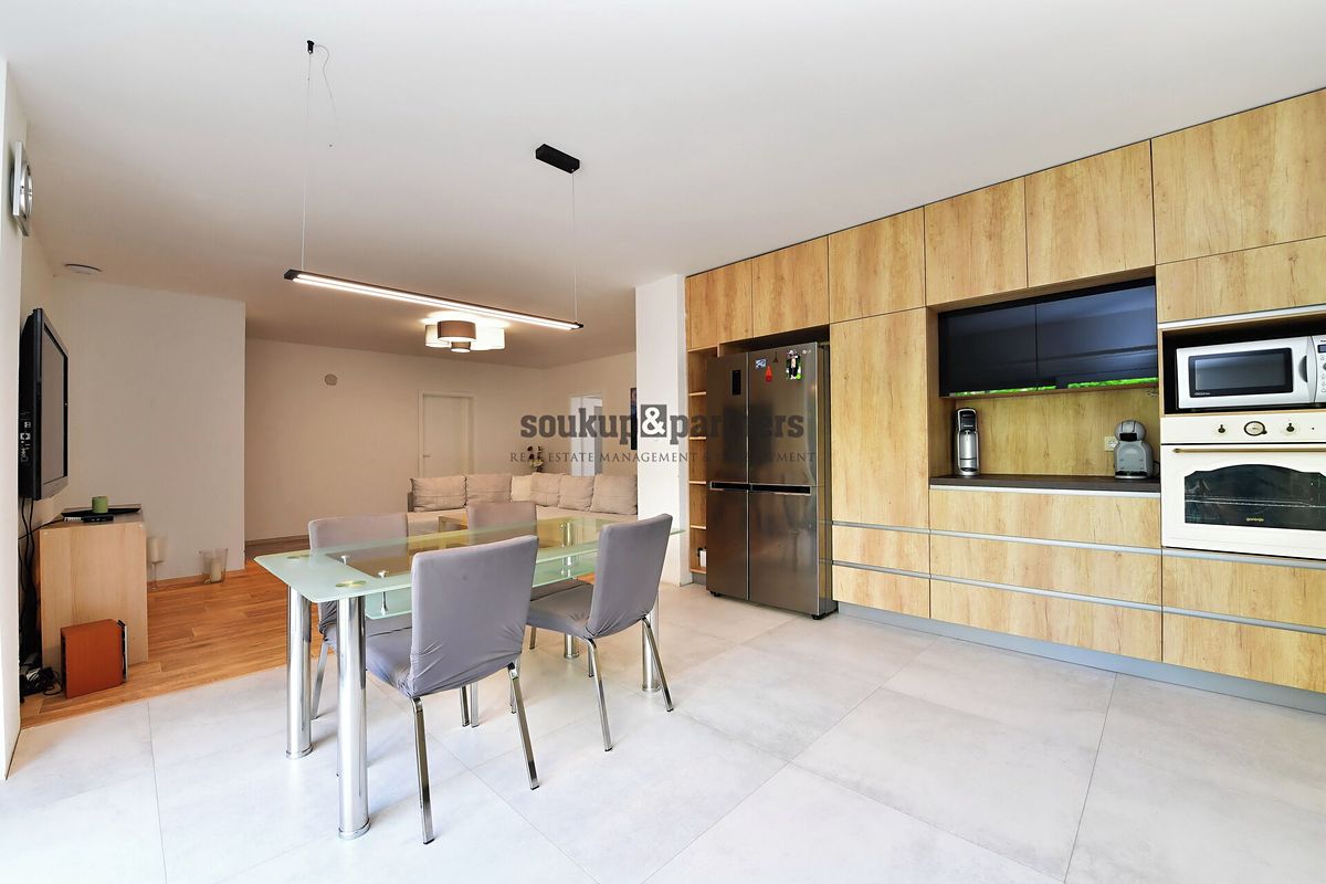 Pronájem bytu 4+1 121 m² – fotografie 4