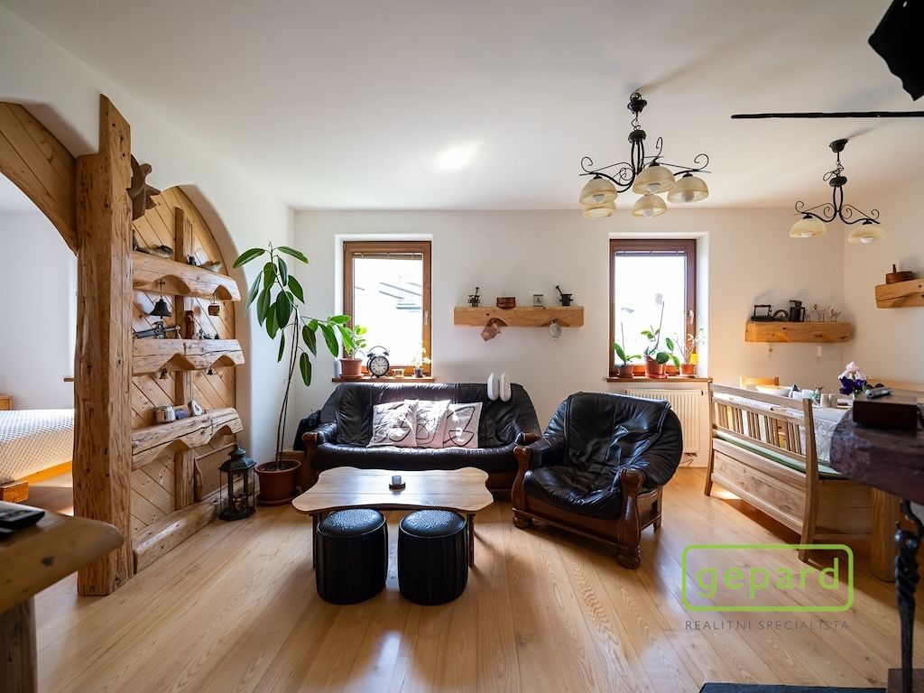 Prodej rodinného domu 162 m², pozemek 410 m² – fotografie 2