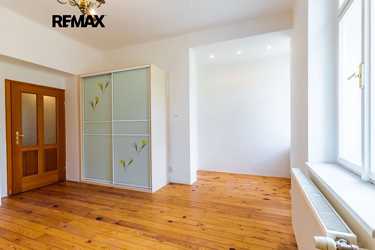 Prodej vily 403 m², pozemek 1389 m² – fotografie 4