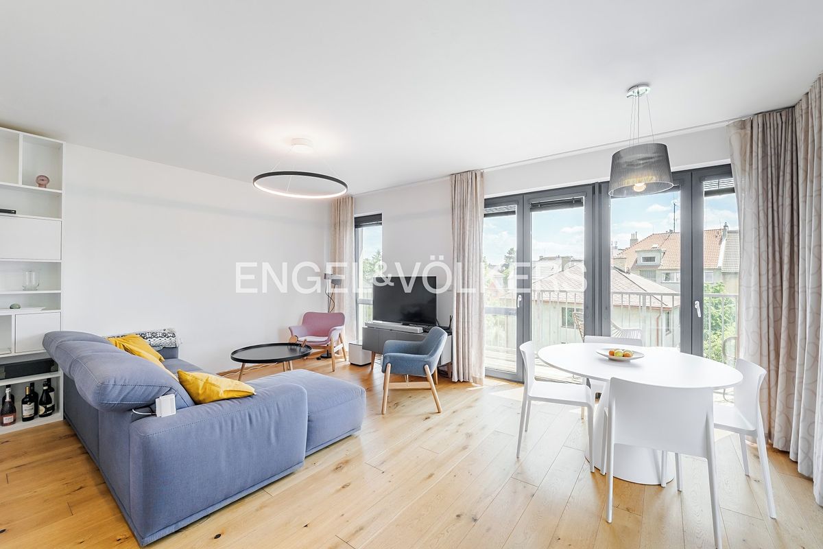 Pronájem bytu 3+kk 93 m²