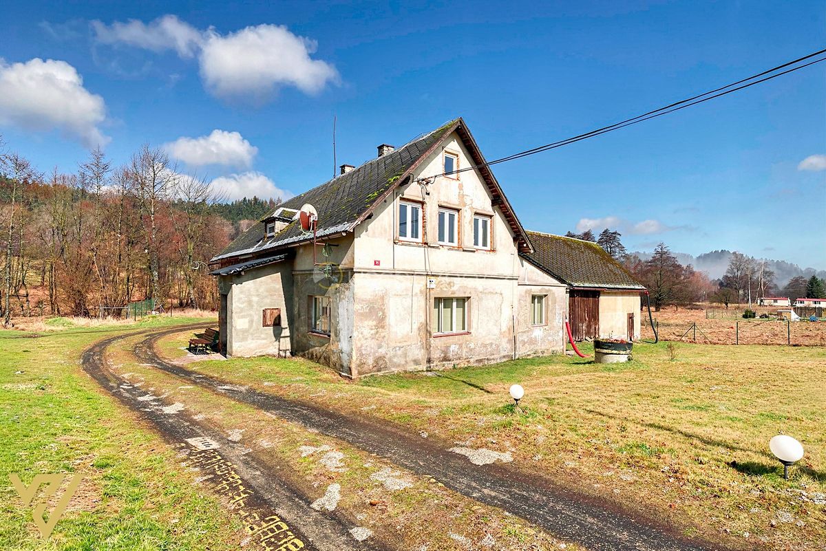 Prodej rodinného domu 420 m², pozemek 3375 m² – fotografie 2
