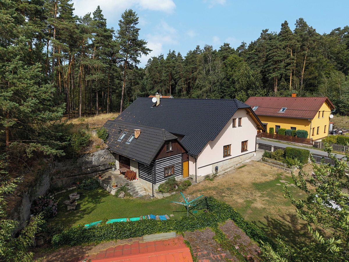 Prodej rodinného domu 150 m², pozemek 1140 m² – fotografie 3