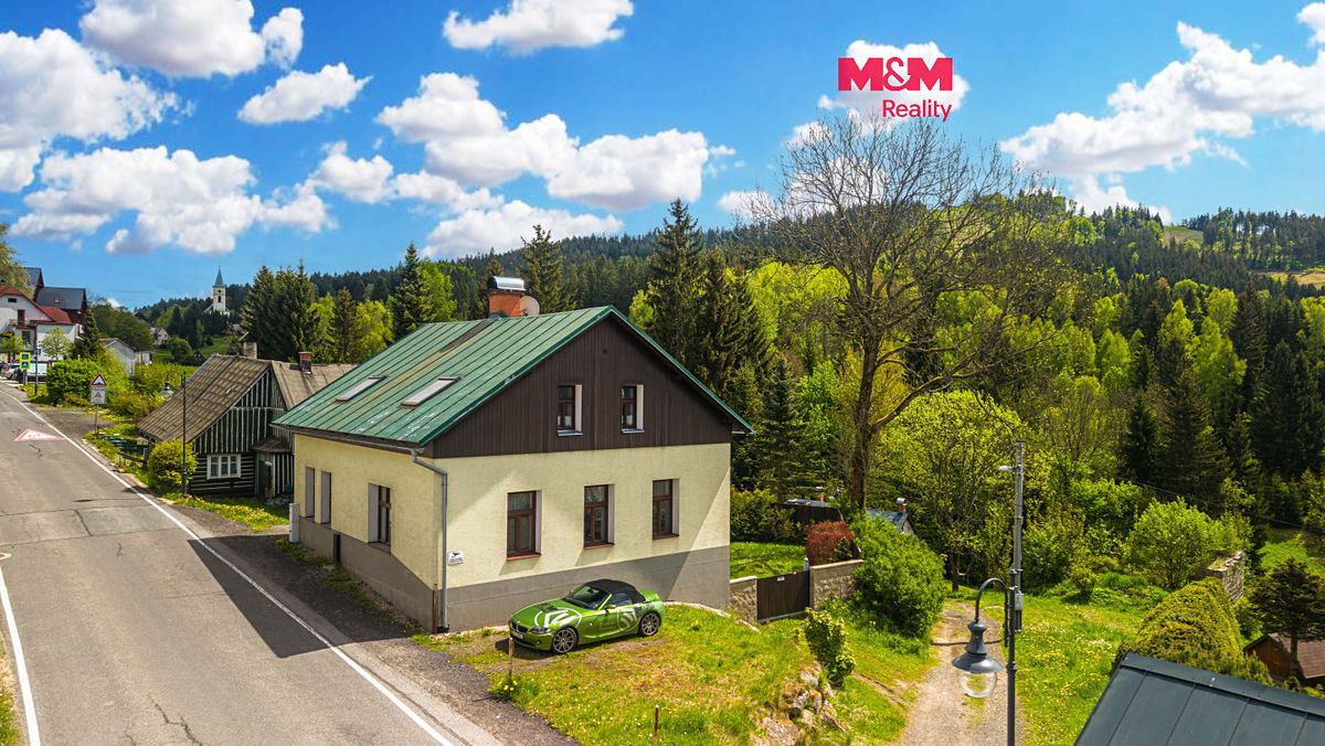 Prodej chalupy 215 m², pozemek 379 m²
