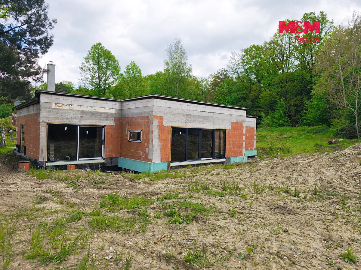 Prodej rodinného domu 214 m², pozemek 3237 m² – fotografie 3