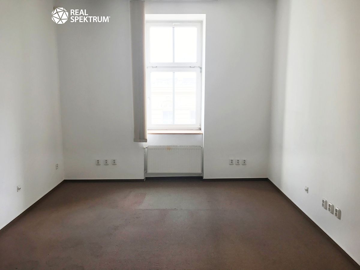 Pronájem kanceláře 111 m²