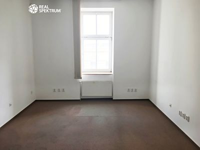 Pronájem kanceláře 111 m²