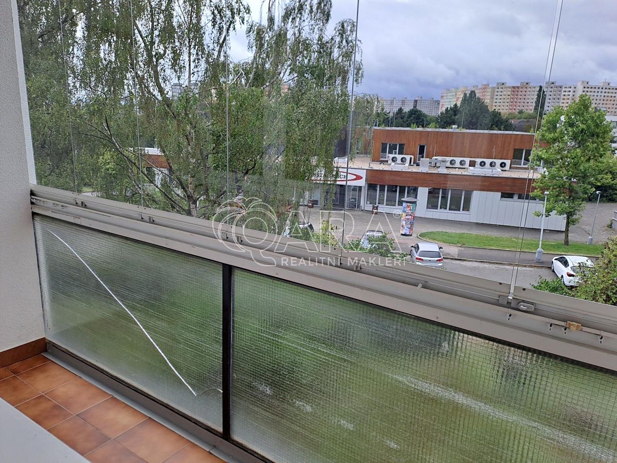 Pronájem bytu 3+1 66 m² – fotografie 2