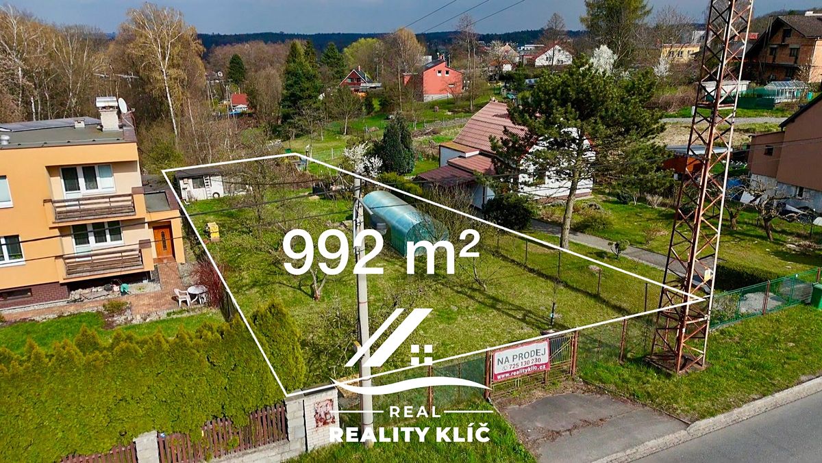 Prodej stavebního pozemku 992 m²