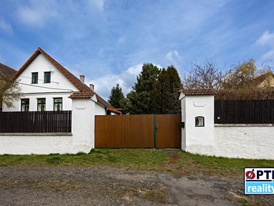 Prodej rodinného domu 125 m², pozemek 1982 m²