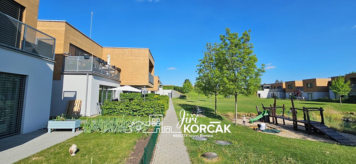 Pronájem bytu 2+kk 69 m² – fotografie 4