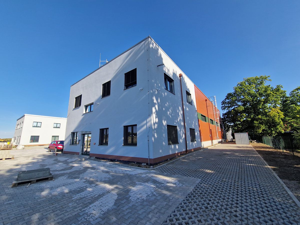 Pronájem skladového prostoru 500 m²