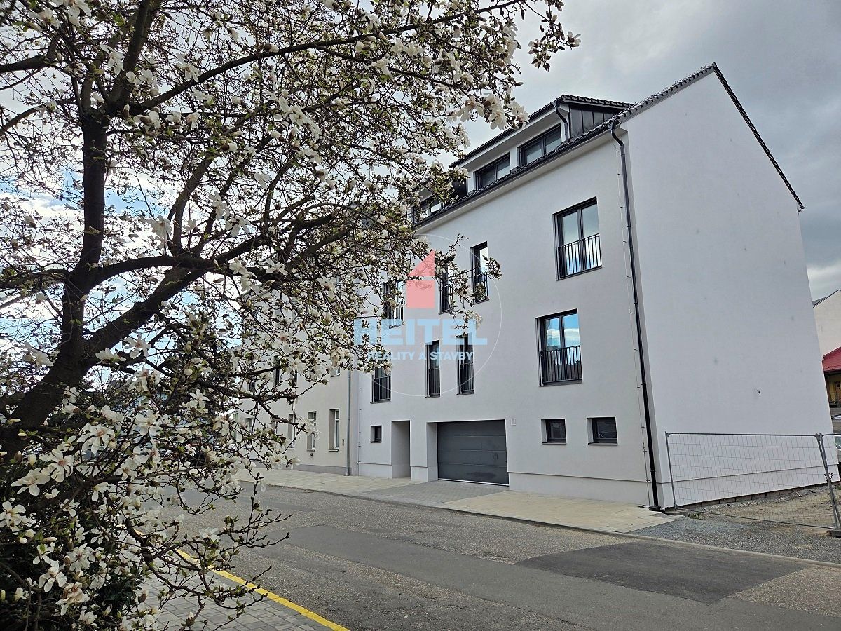 Pronájem bytu 2+kk 41 m²