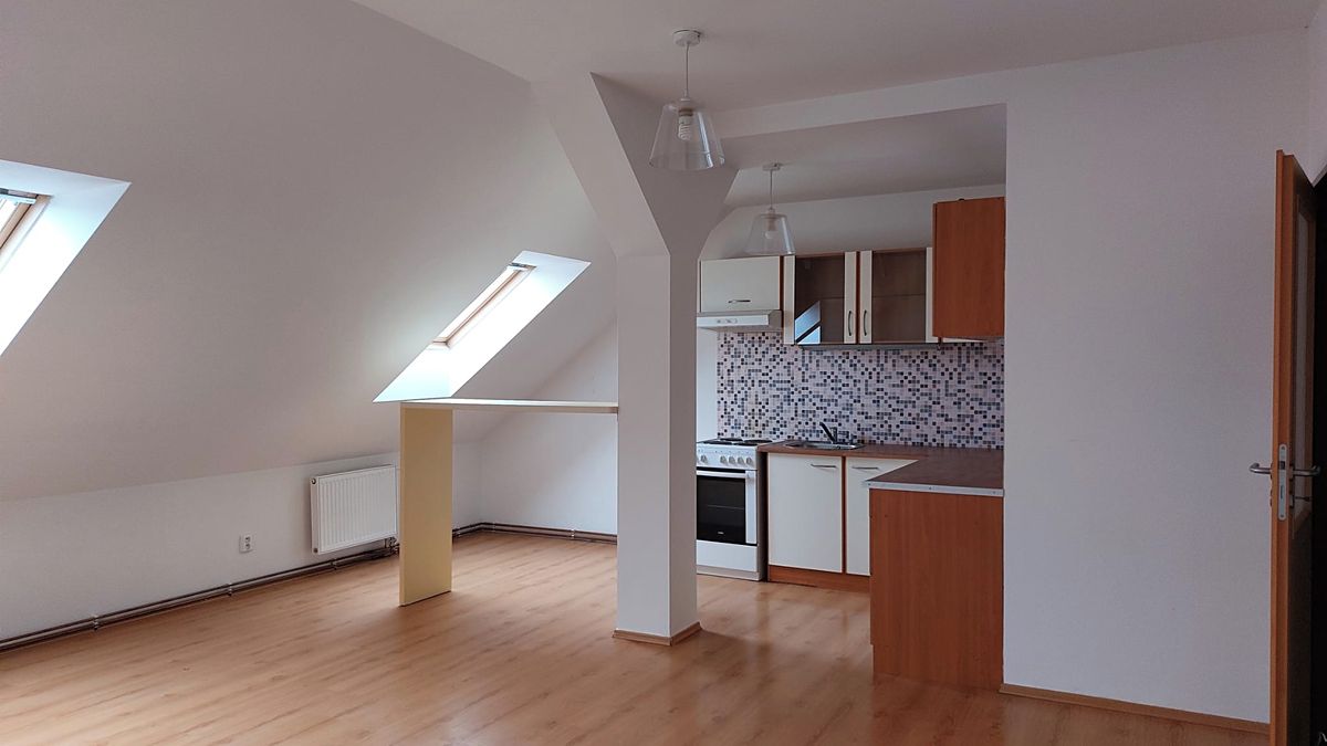 Pronájem bytu 2+kk 74 m²