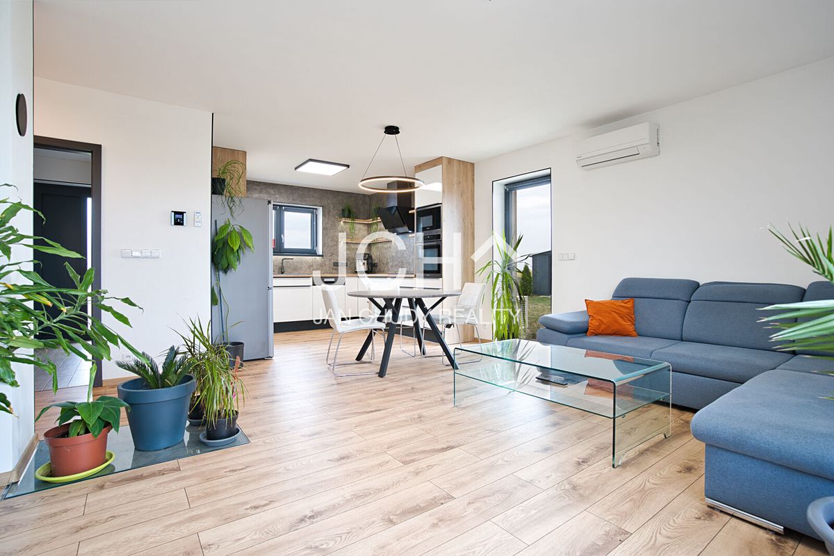 Prodej rodinného domu 102 m², pozemek 710 m² – fotografie 2
