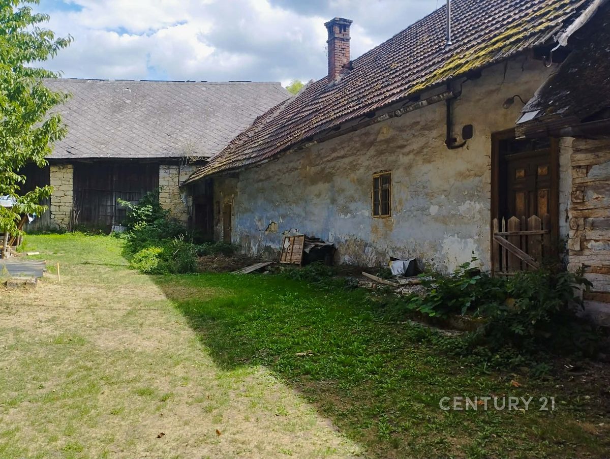 Prodej stavebního pozemku 3391 m² – fotografie 2