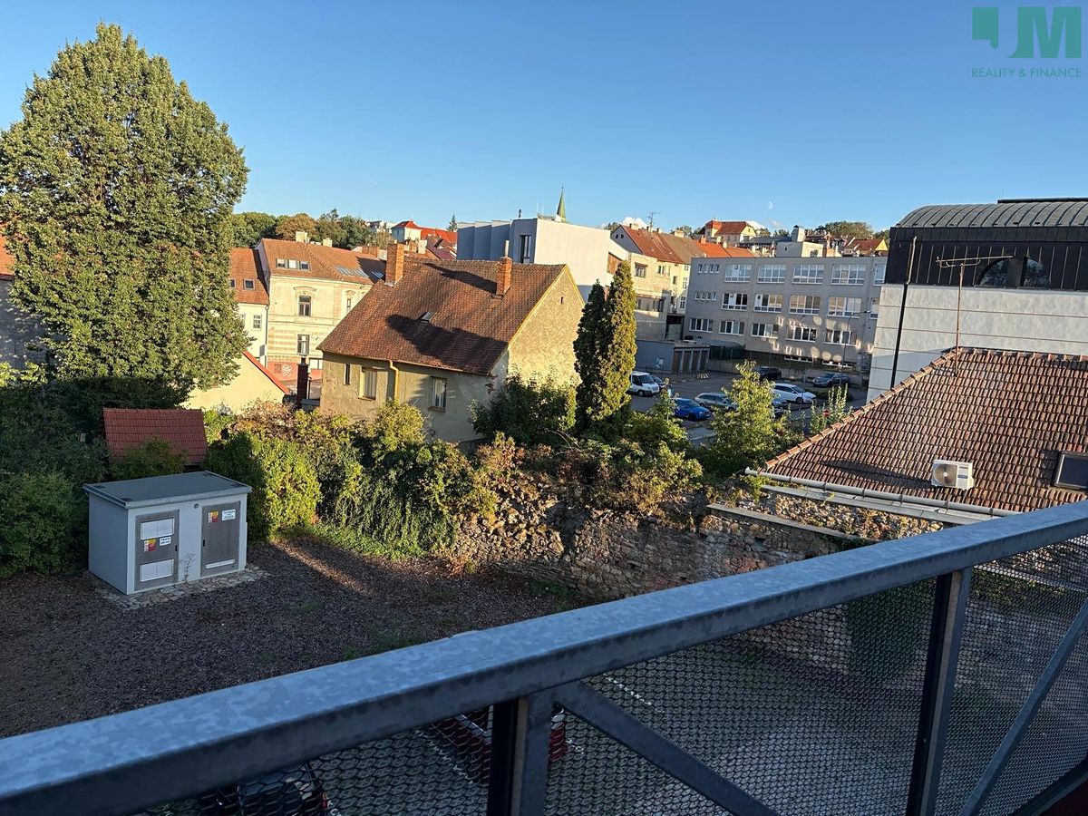 Pronájem bytu 2+kk 69 m² – fotografie 4
