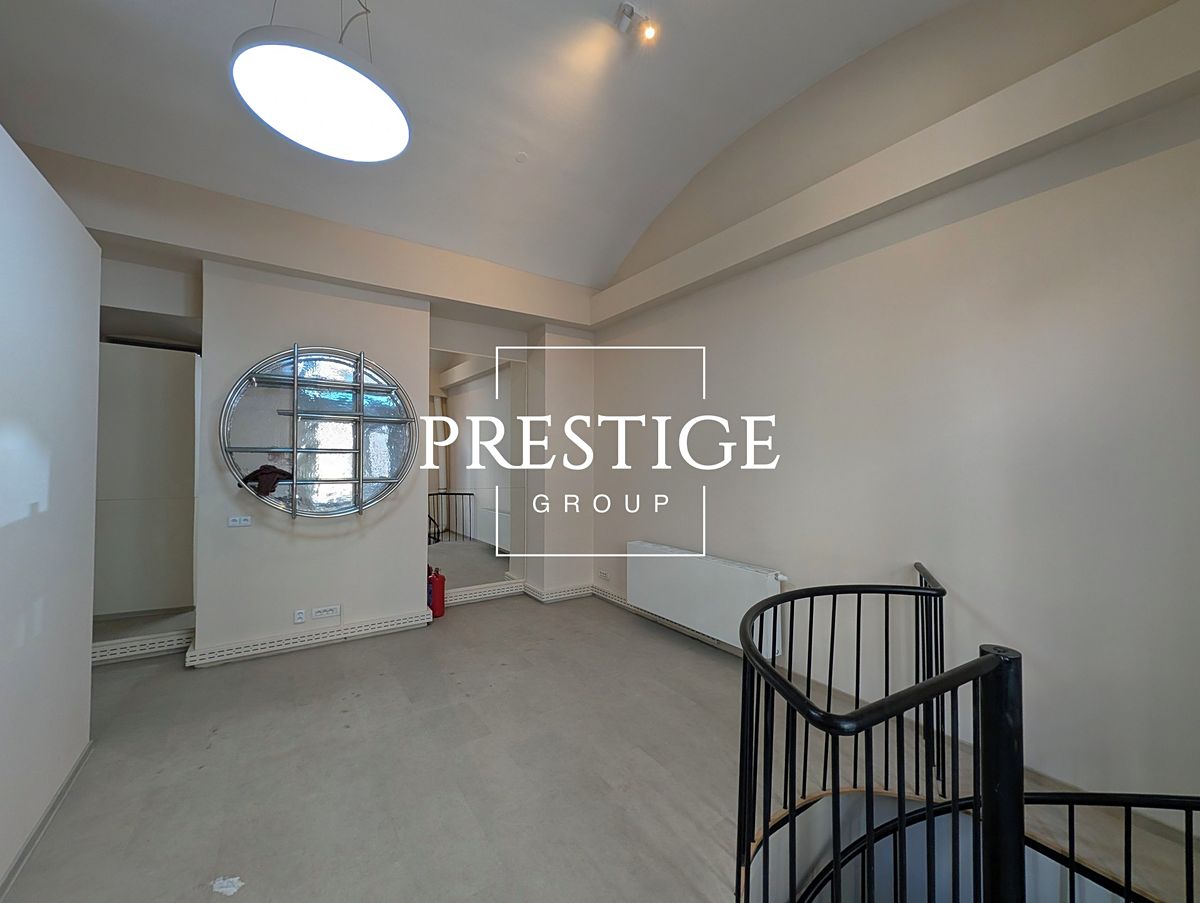 Pronájem obchodního prostoru 55 m²
