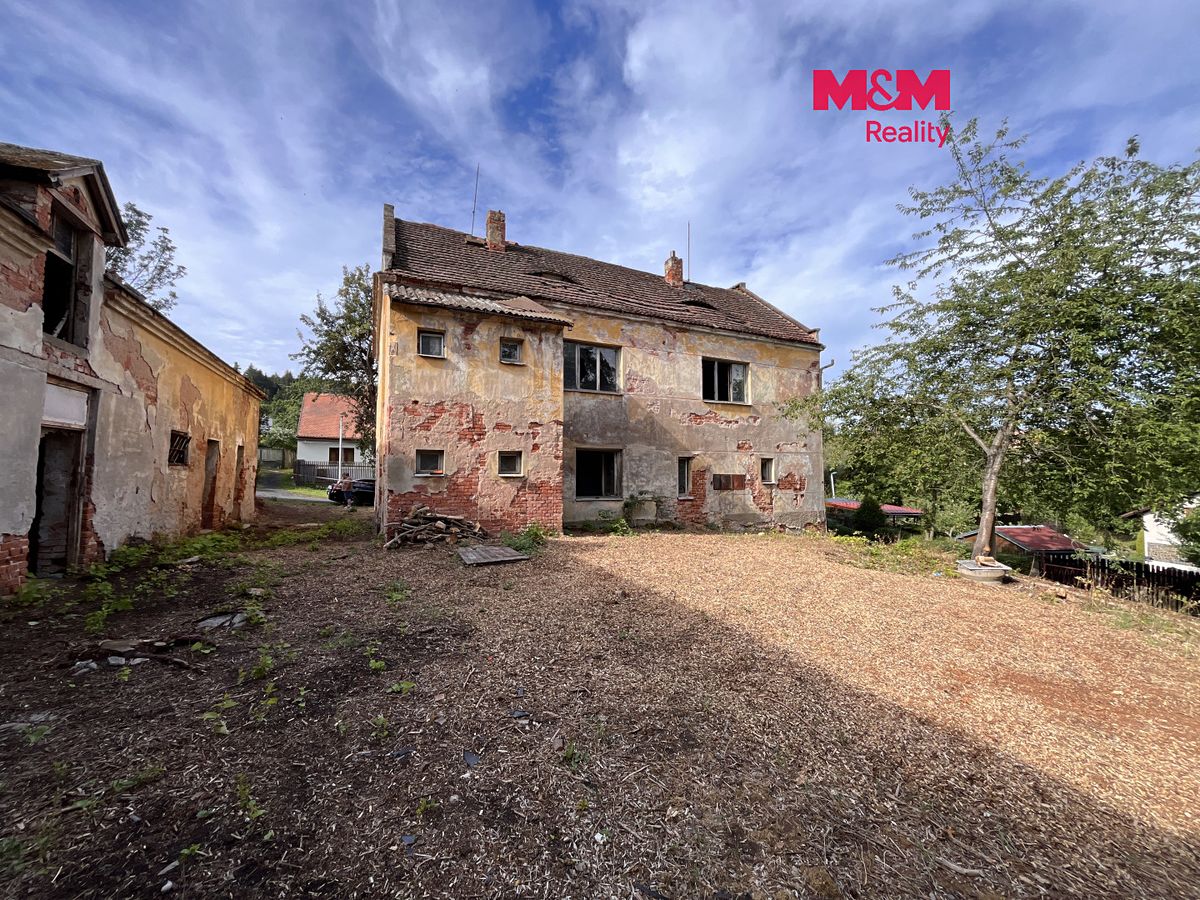 Prodej rodinného domu 142 m², pozemek 2743 m²