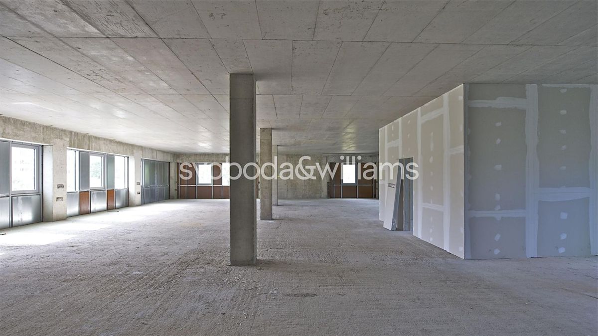 Pronájem kanceláře 501 m² – fotografie 3