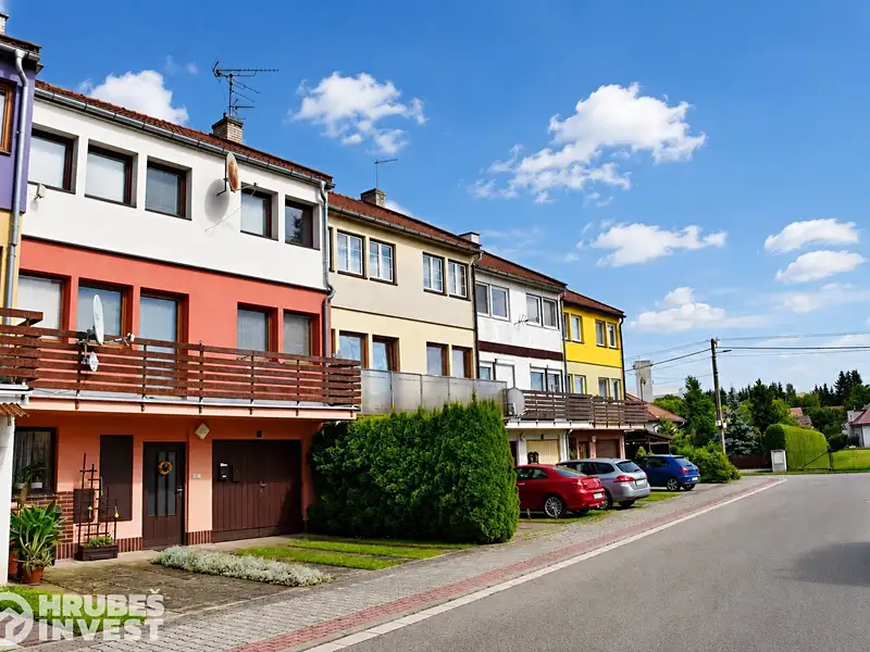Prodej bytu 3+1 70 m², Kvasiny – náhled fotky 1