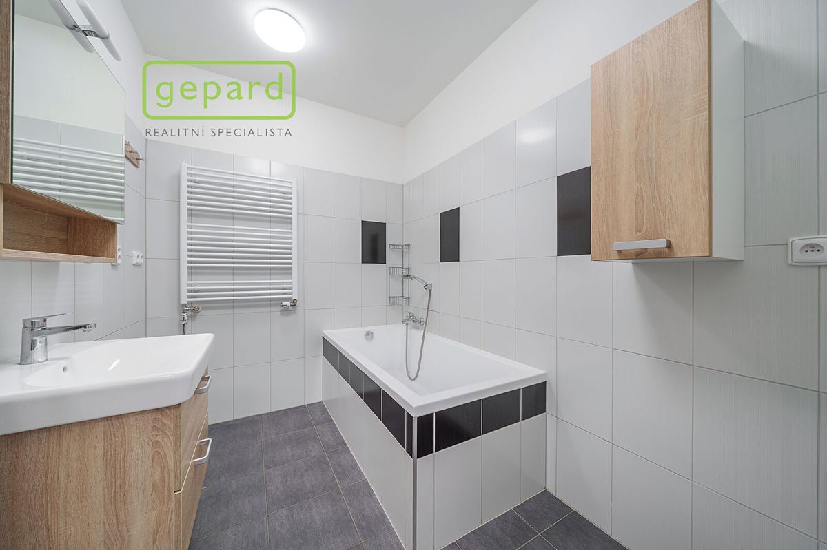 Pronájem bytu 2+kk 58 m² – fotografie 4