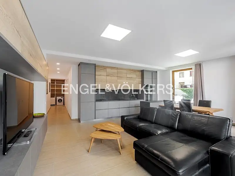 Pronájem bytu 3+kk 79 m², Praha – náhled fotky 1