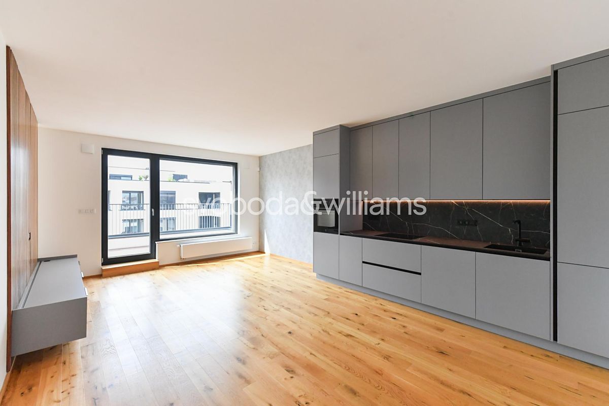 Pronájem bytu 4+kk 111 m²