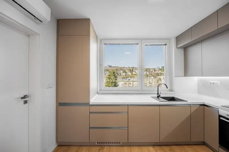 Prodej bytu 4+kk 80 m², Zlín – náhled fotky 2